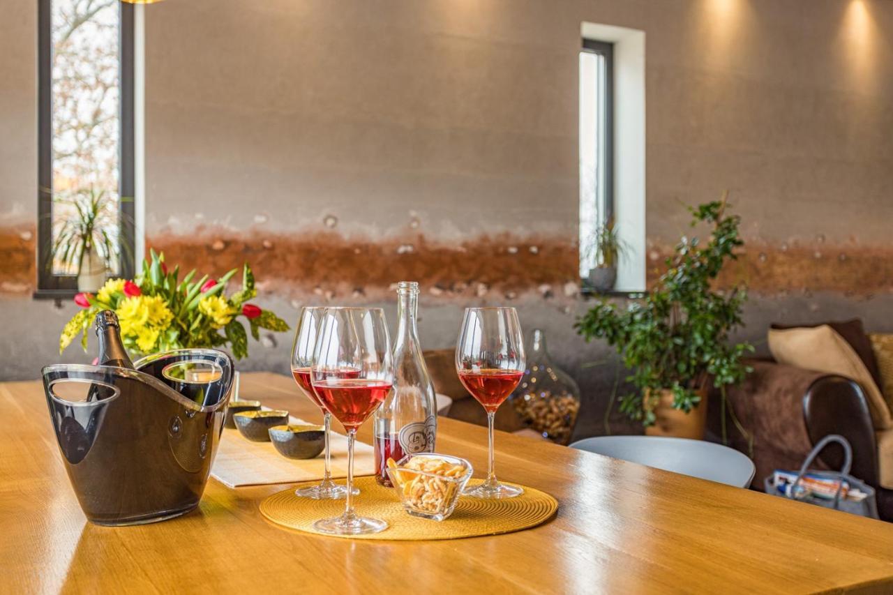 Apartments Bijou With Big Private Garden Near Umag Vilanija Exterior foto